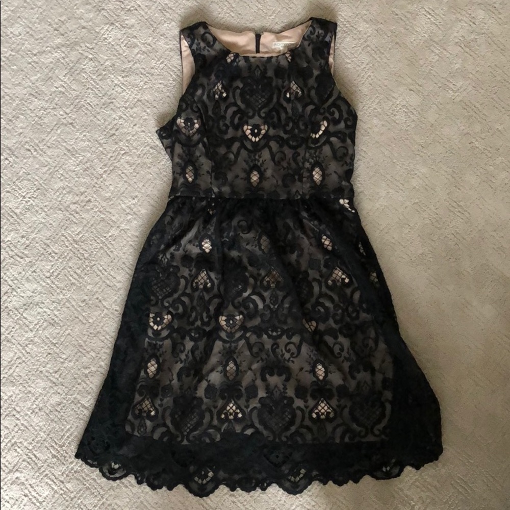 Eva Mendes black lace overlay dress